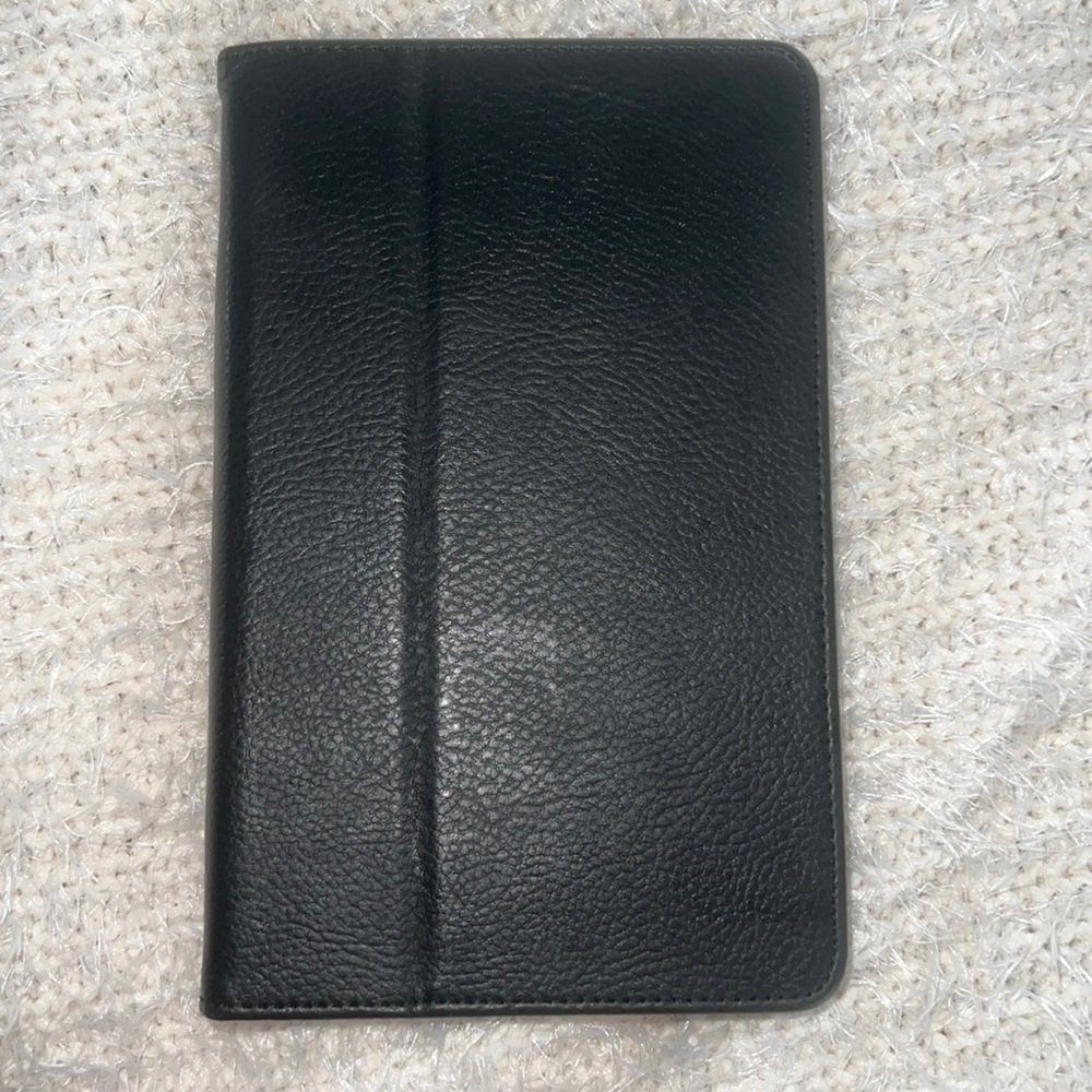 Black tablet case‎ protection